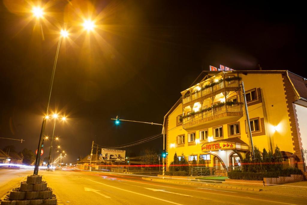 Hotel Darina Targu Mures Exterior photo